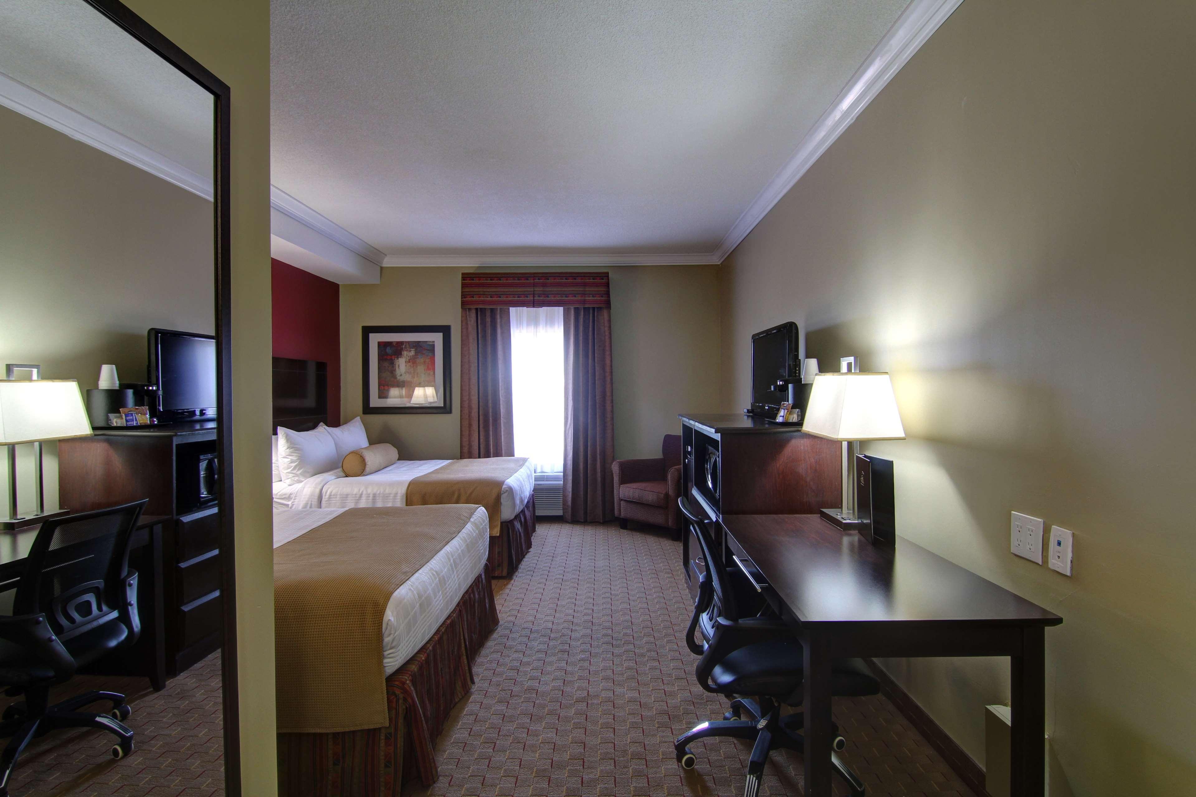 Best Western Plus Боумънвил Екстериор снимка
