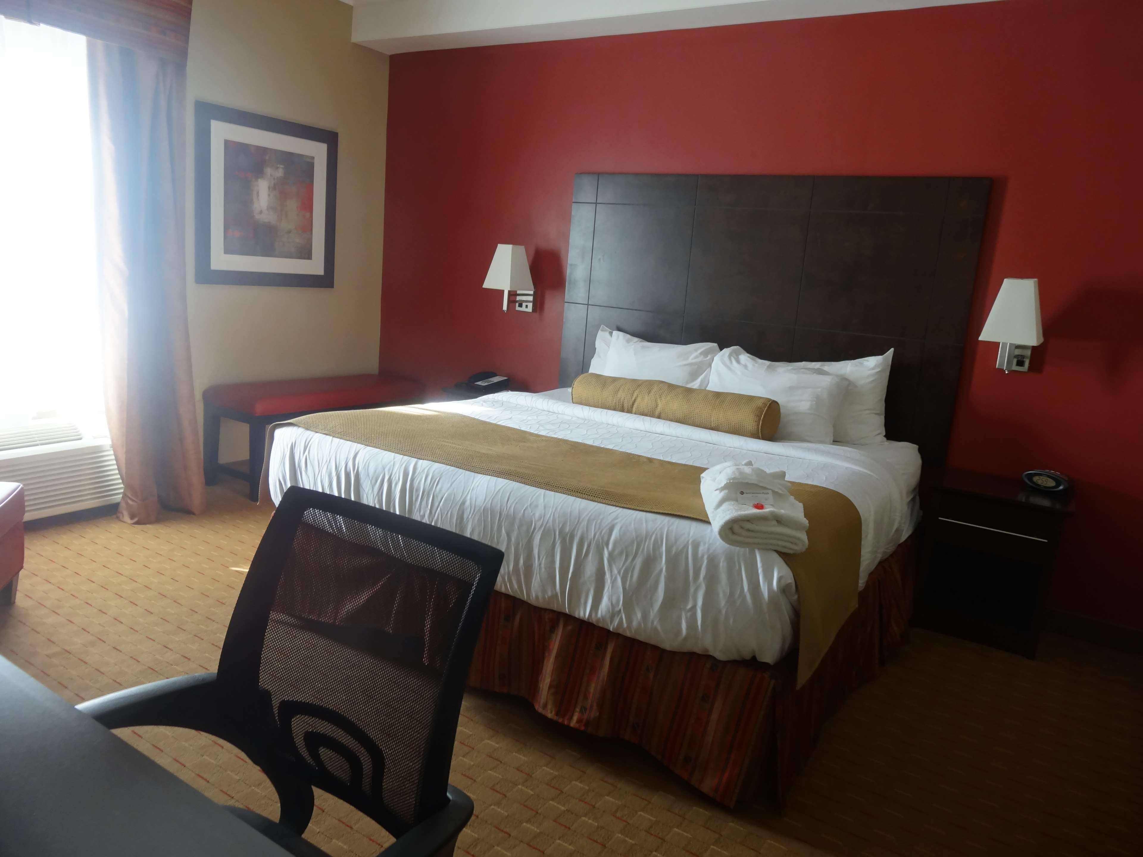 Best Western Plus Боумънвил Екстериор снимка