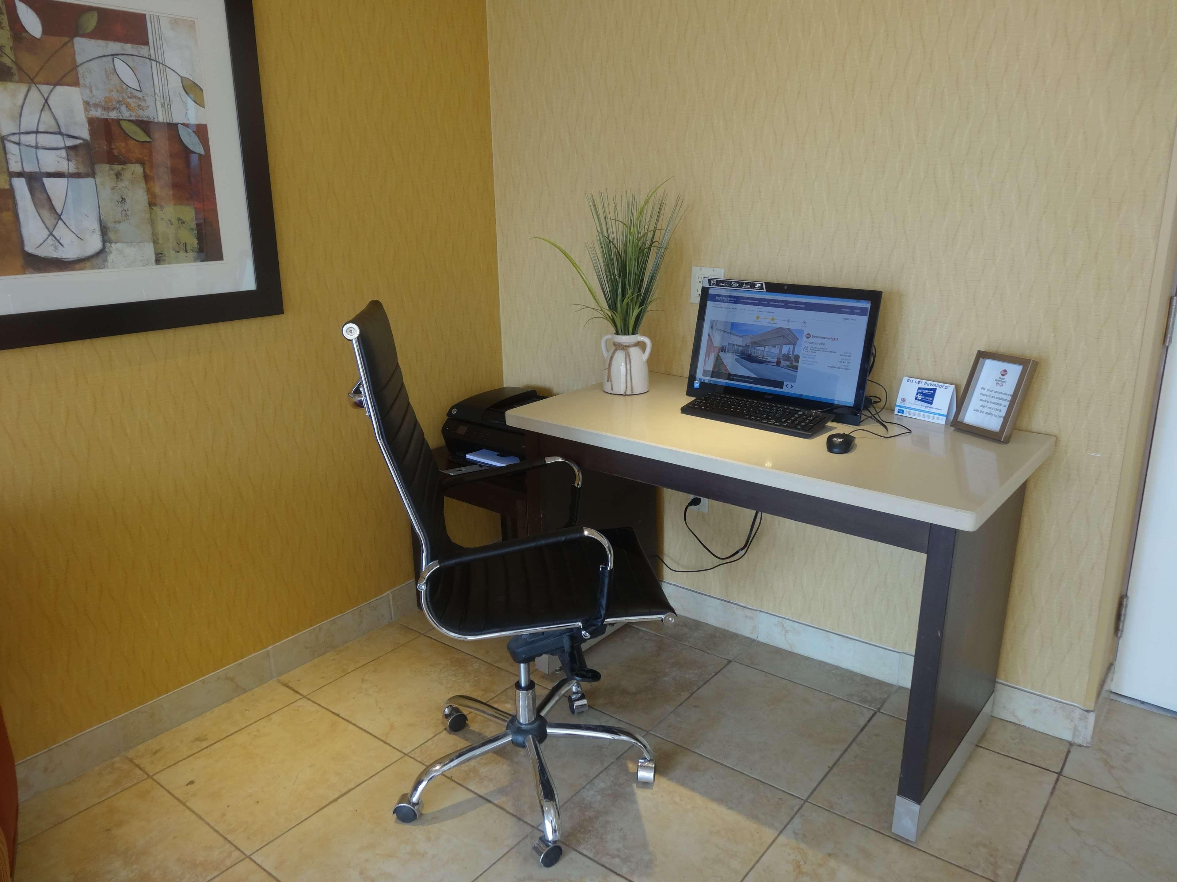 Best Western Plus Боумънвил Екстериор снимка