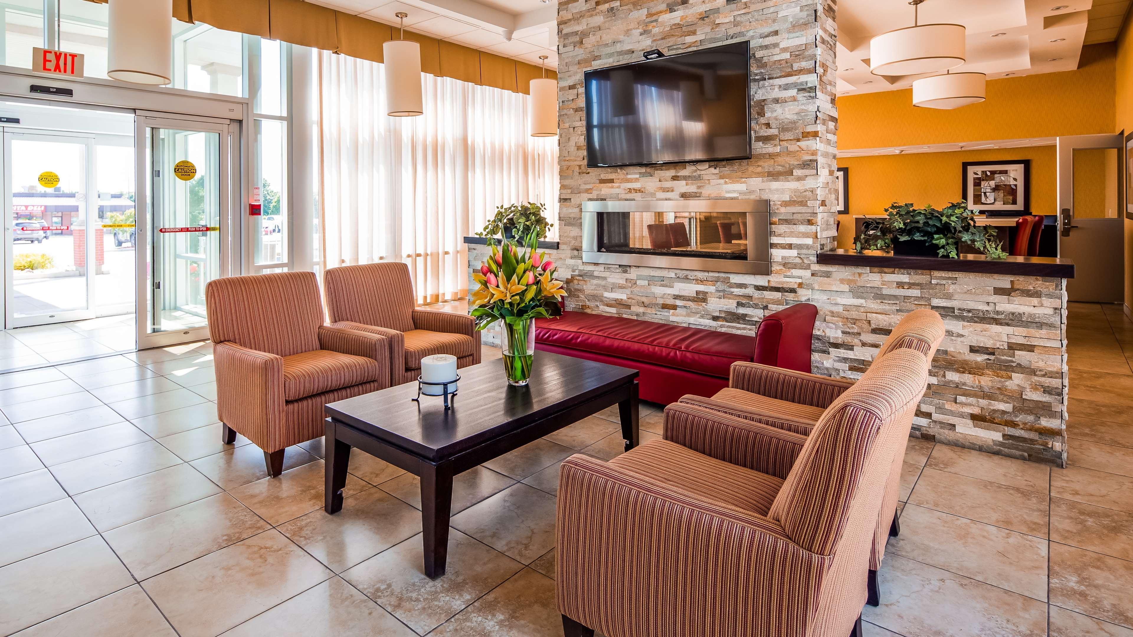 Best Western Plus Боумънвил Екстериор снимка