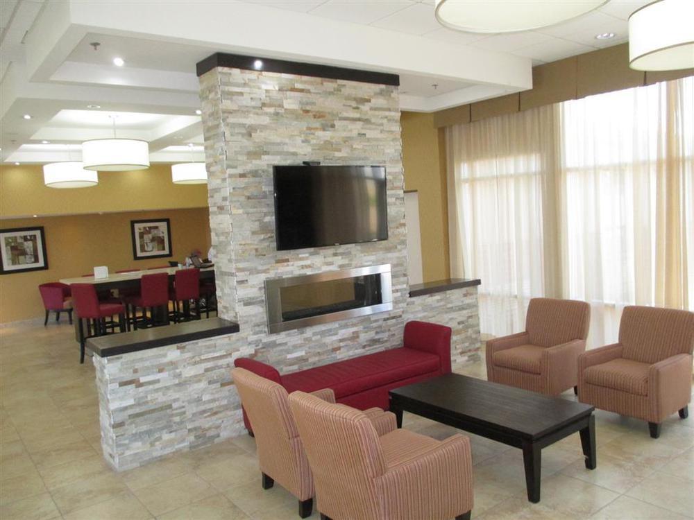 Best Western Plus Боумънвил Интериор снимка