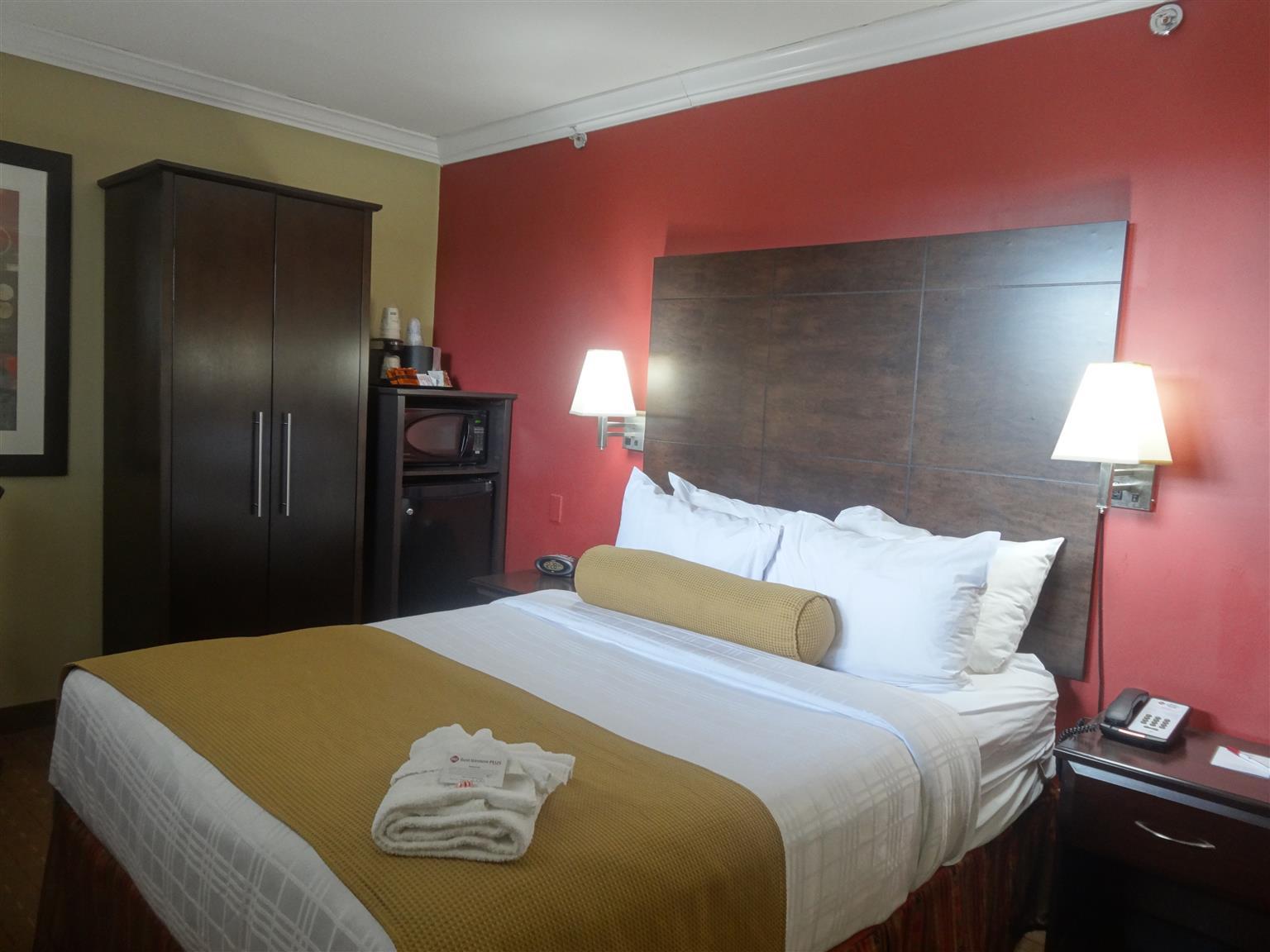 Best Western Plus Боумънвил Екстериор снимка