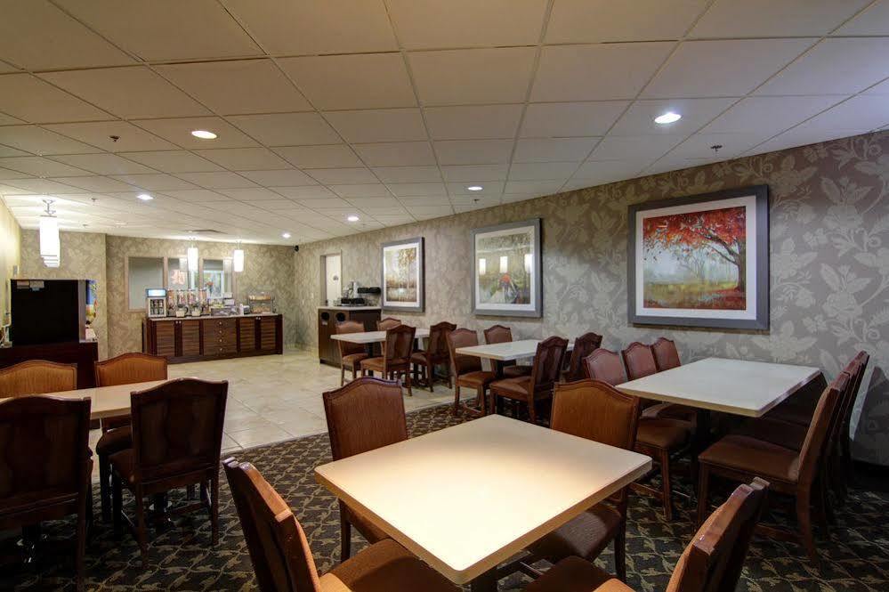 Best Western Plus Боумънвил Екстериор снимка
