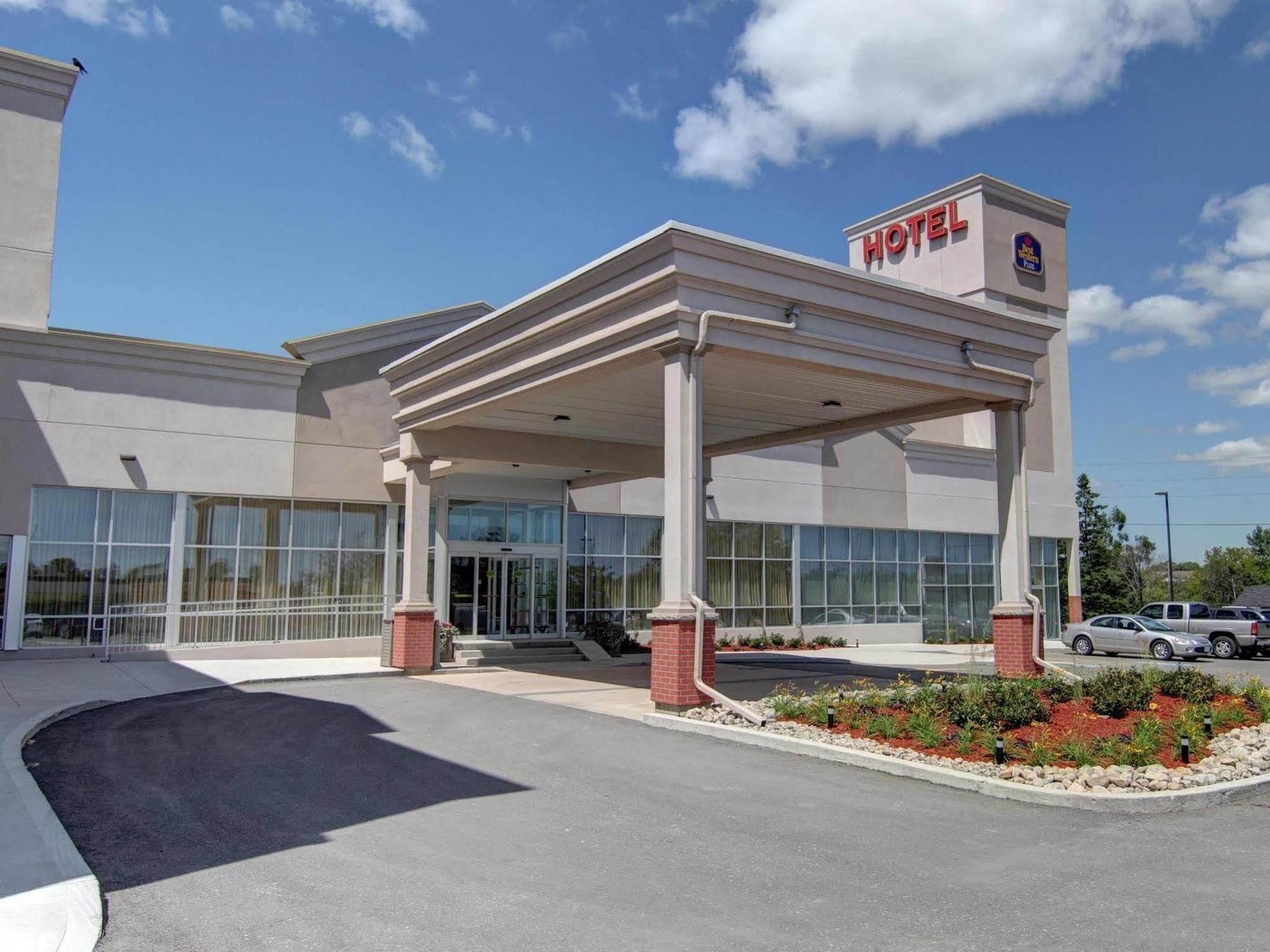 Best Western Plus Боумънвил Екстериор снимка