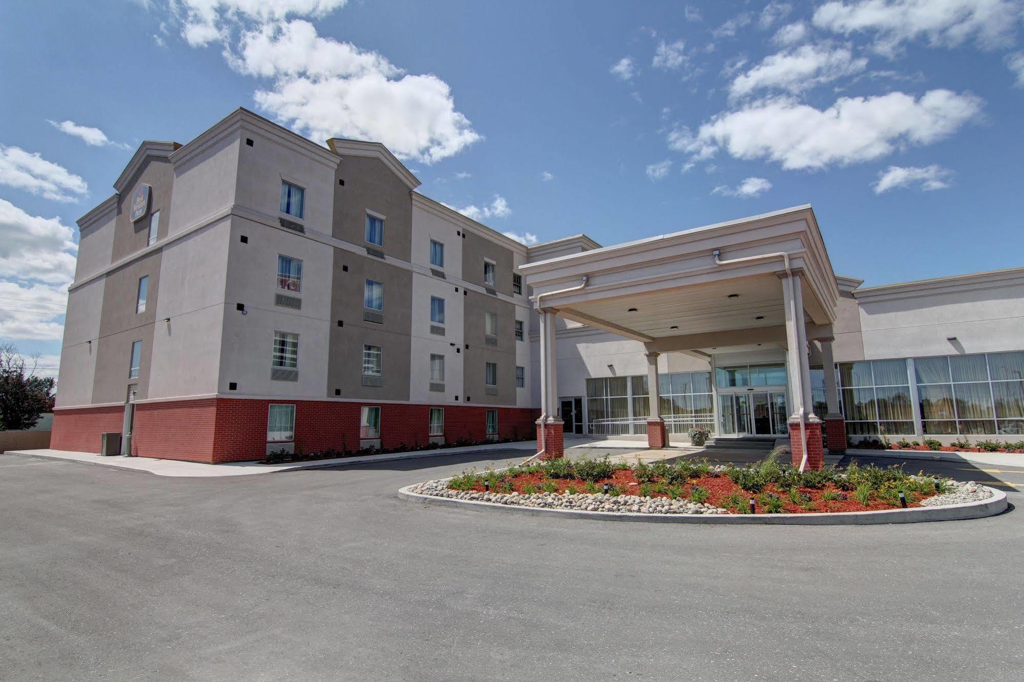 Best Western Plus Боумънвил Екстериор снимка